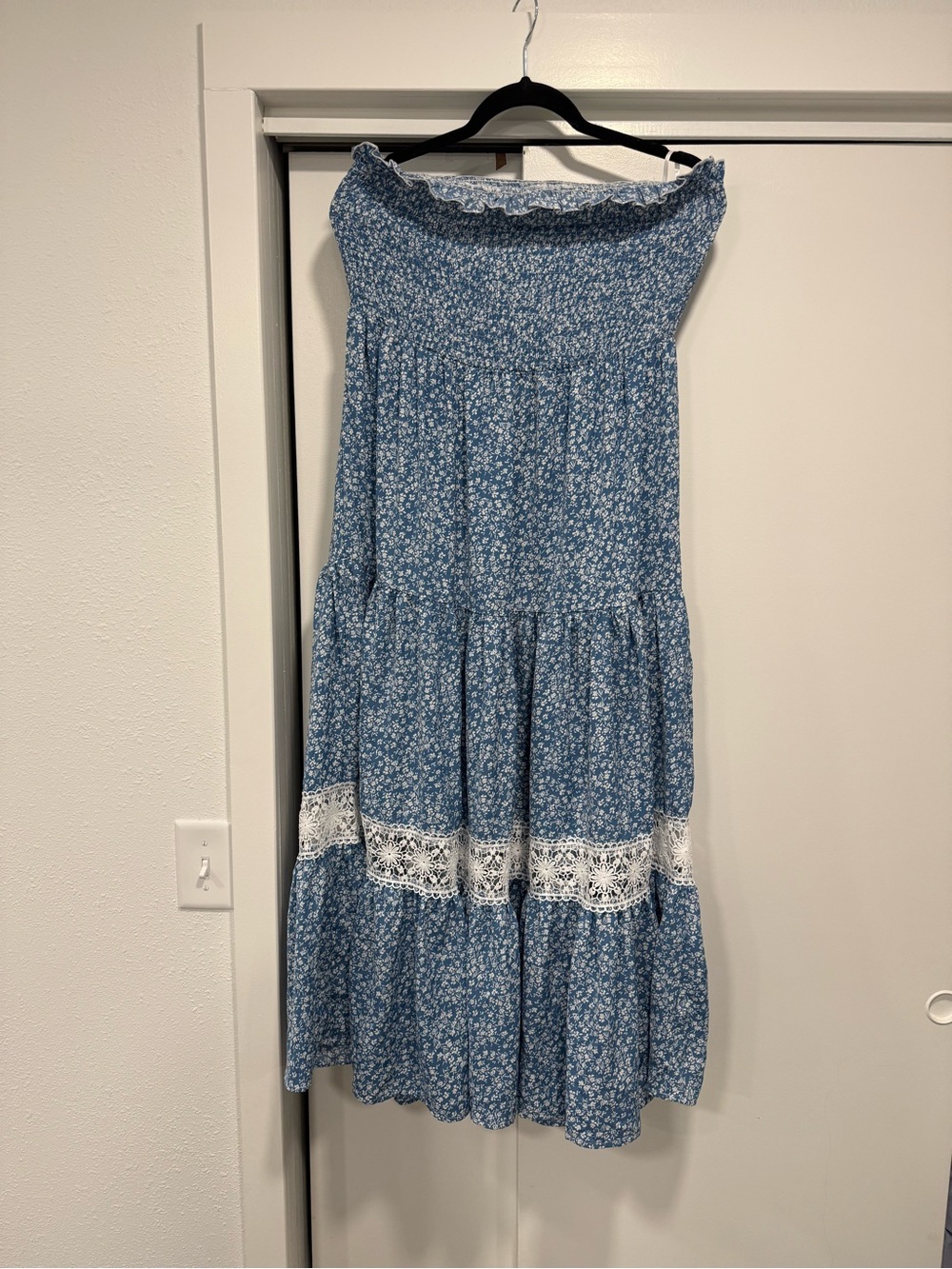 SHEIN Blue Floral Lace-Trim Smocked Maxi Skirt